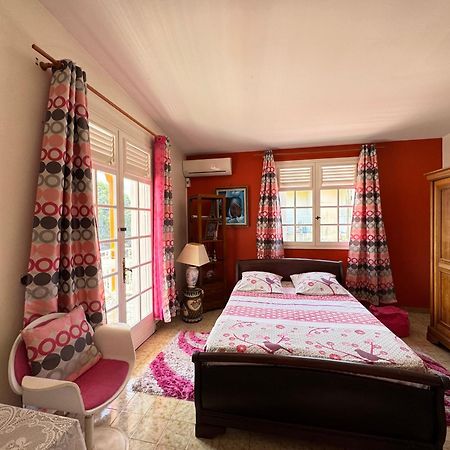 Apartamento Domaine Lyscelle Sainte-Rose Exterior foto