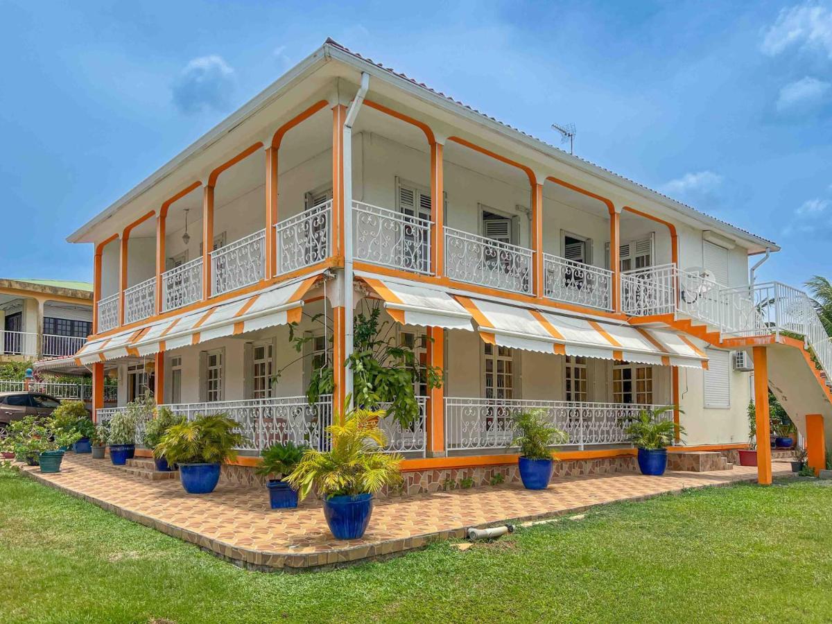 Apartamento Domaine Lyscelle Sainte-Rose Exterior foto